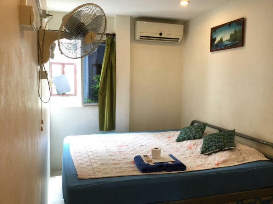 Miggy Guest House (Adults Only) Бангкок Екстер'єр фото